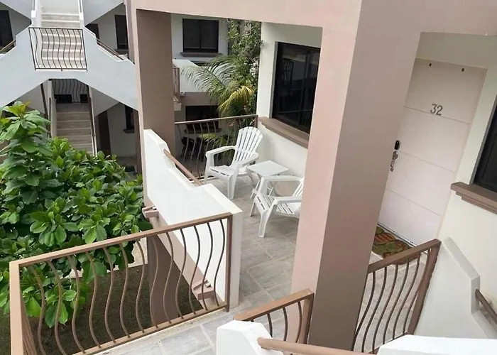 Puravida Escape - 60 Metres From