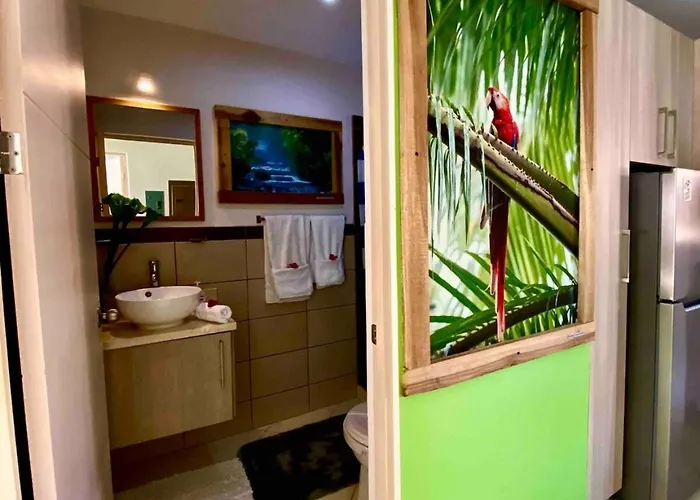 Puravida Escape - 60 Metres From